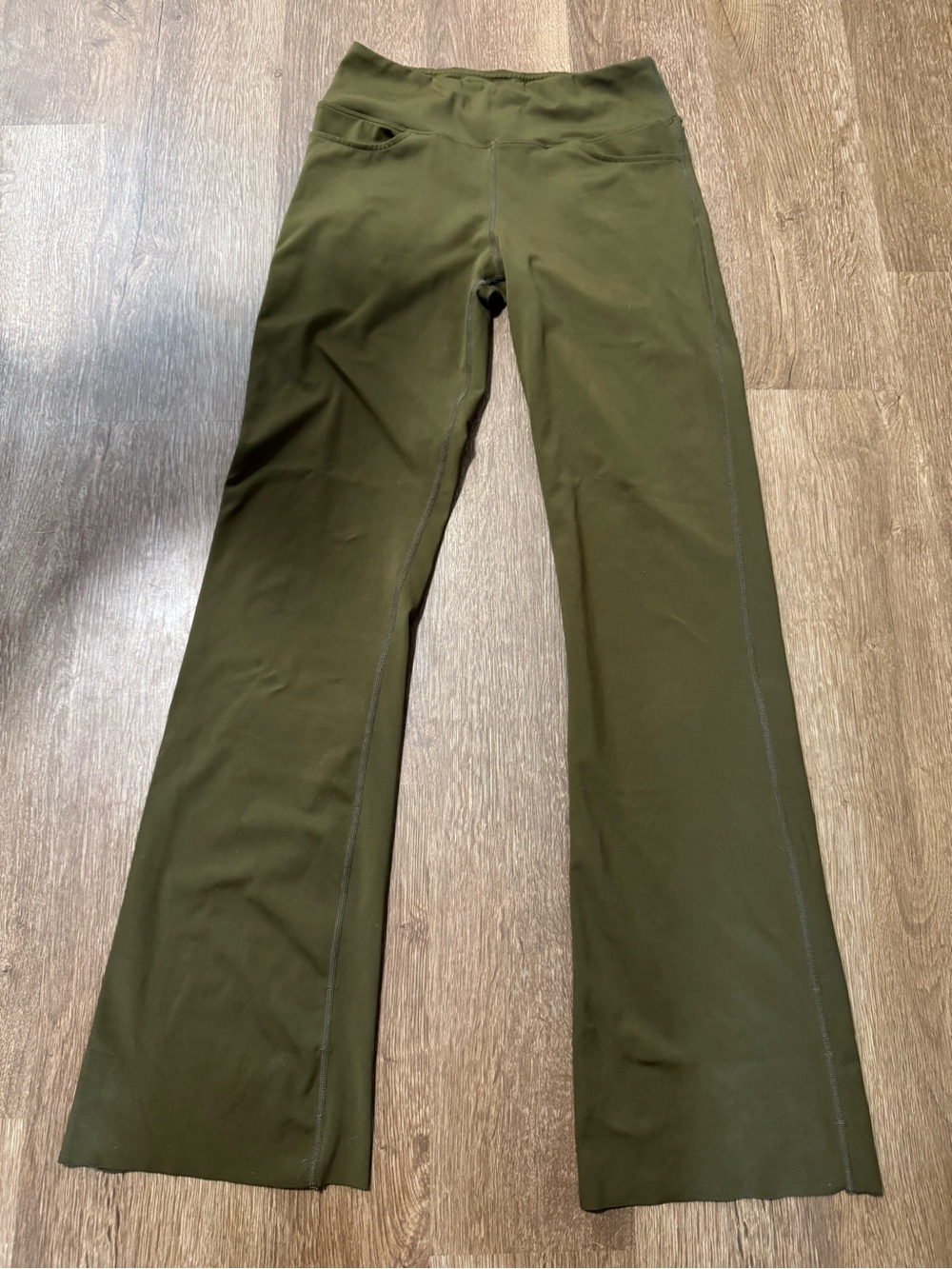 Seahorse Activewear Green Flare Yoga Pants Raw Hem Size Medium